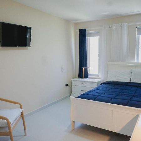 Pavia'S Centerpoint Oasis Appartement Oranjestad Buitenkant foto
